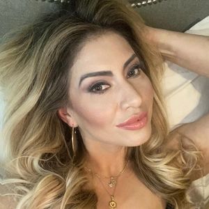 Meet your Posher, Vera